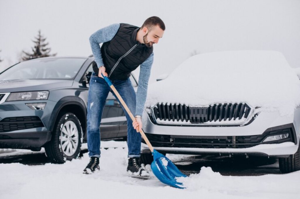 Des solutions pour des parkings et allées sans danger en période hivernale