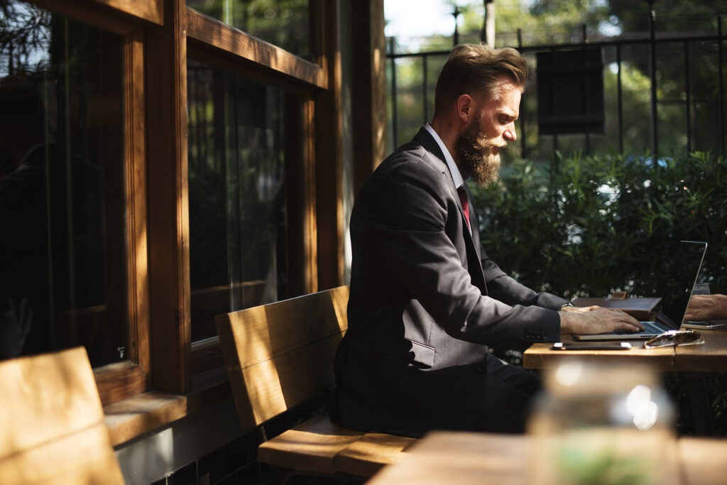 Chaque entrepreneur devrait connaître Net Entreprise, le portail des démarches sociales